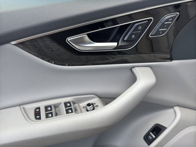 2018 Audi Q7 Premium Plus photo 9
