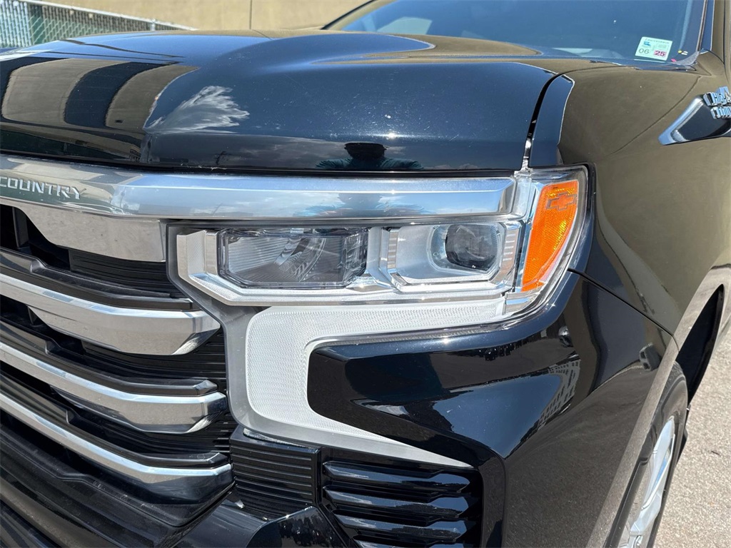 2023 Chevrolet Silverado 1500 High Country photo 5