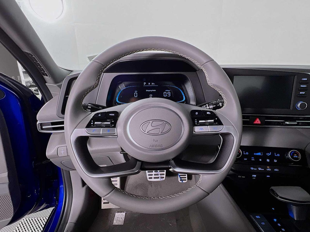 2025 Hyundai Elantra SEL Sport photo 7