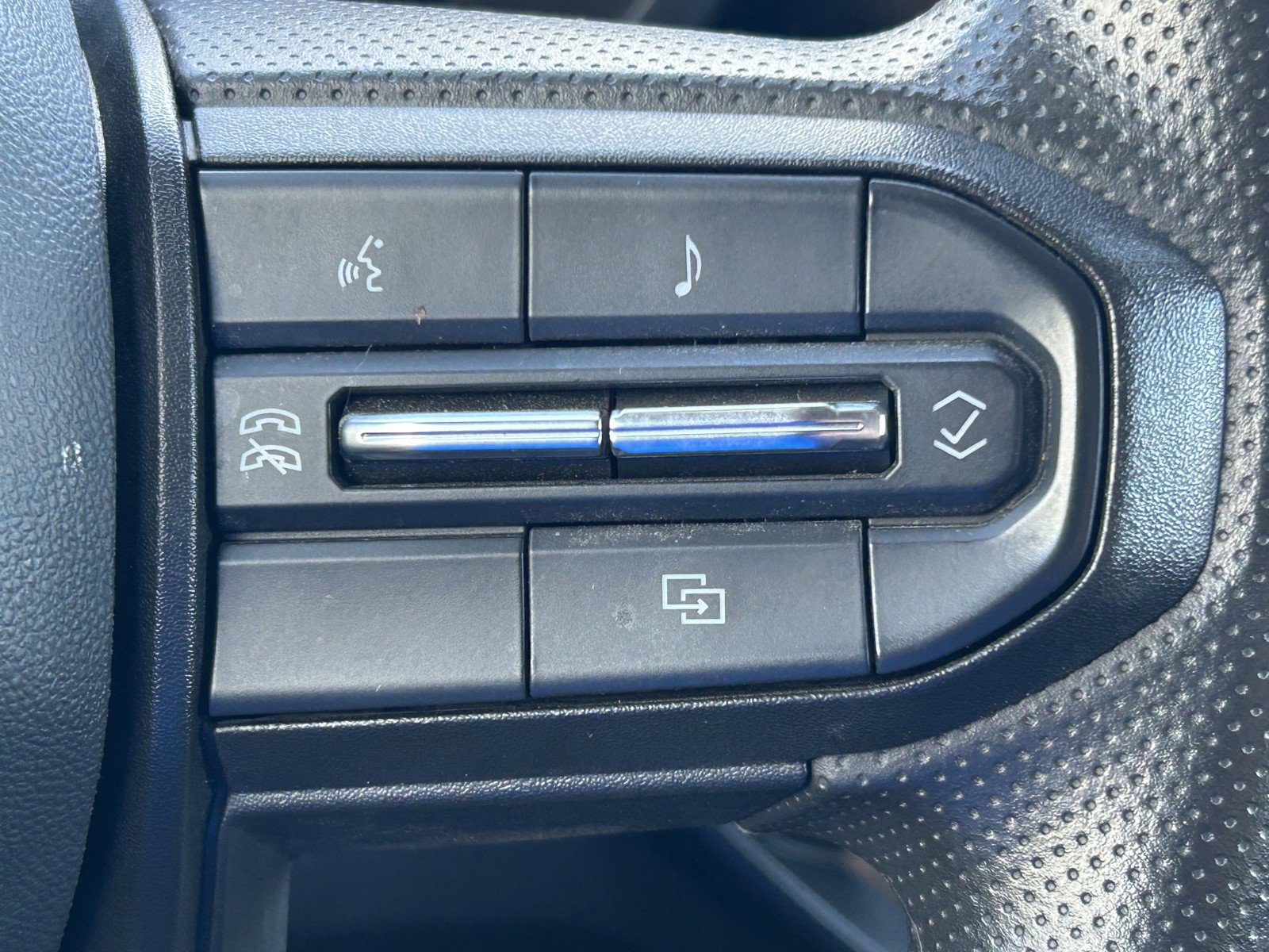2024 Chevrolet Colorado Trail Boss photo 23