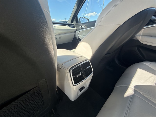 2025 Genesis G70 2.5T photo 19