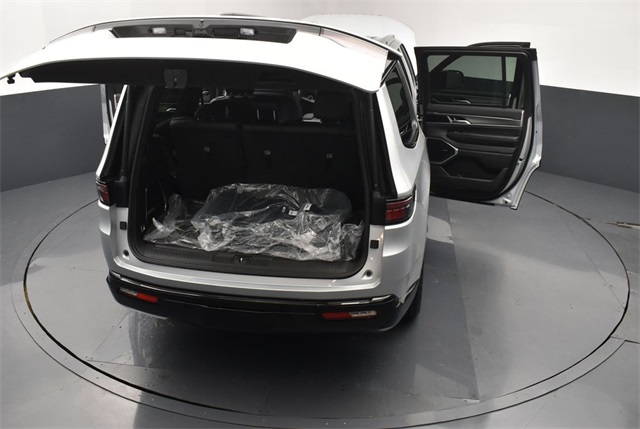 2025 Jeep Wagoneer Series II photo 29