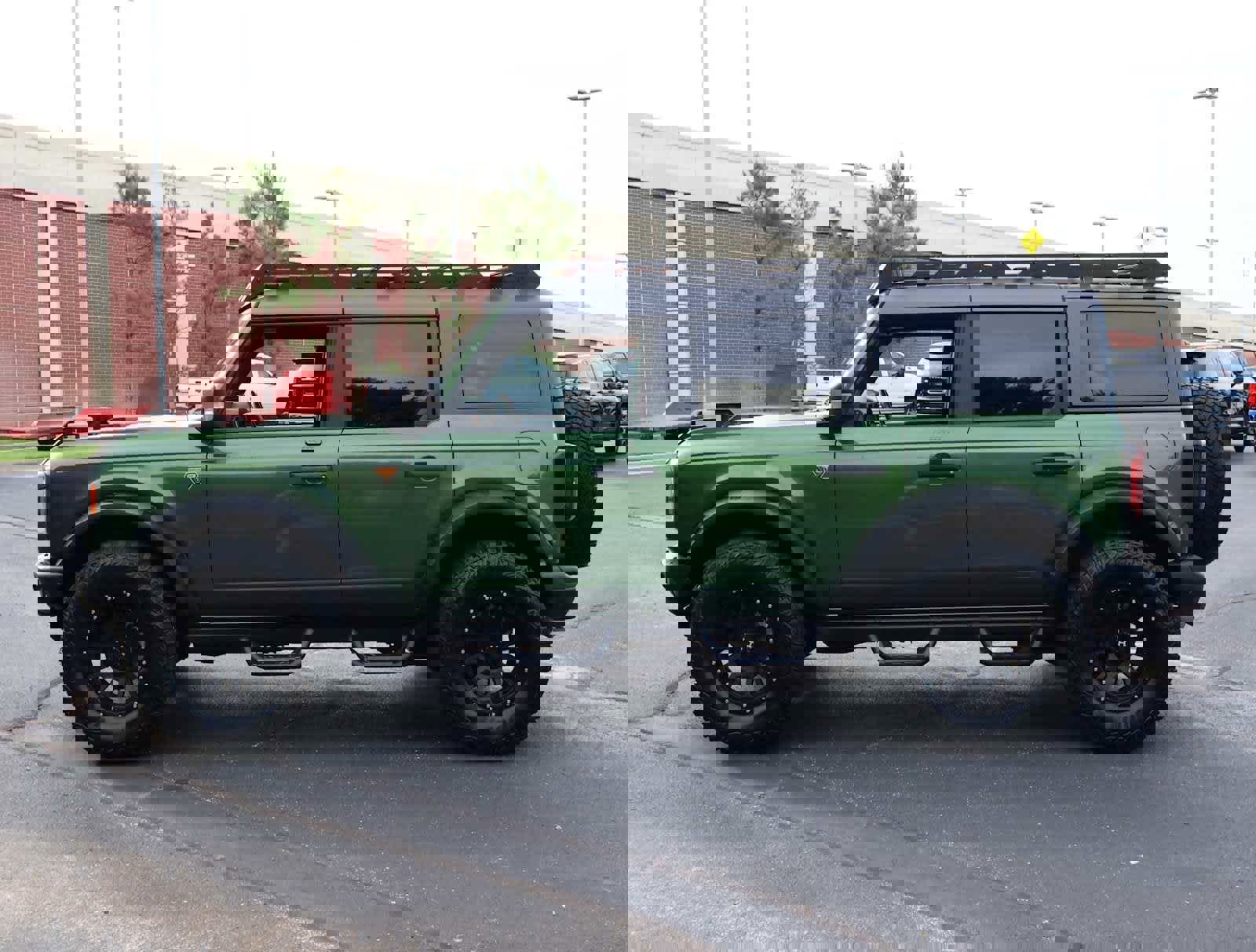 2023 Ford Bronco Base photo 30