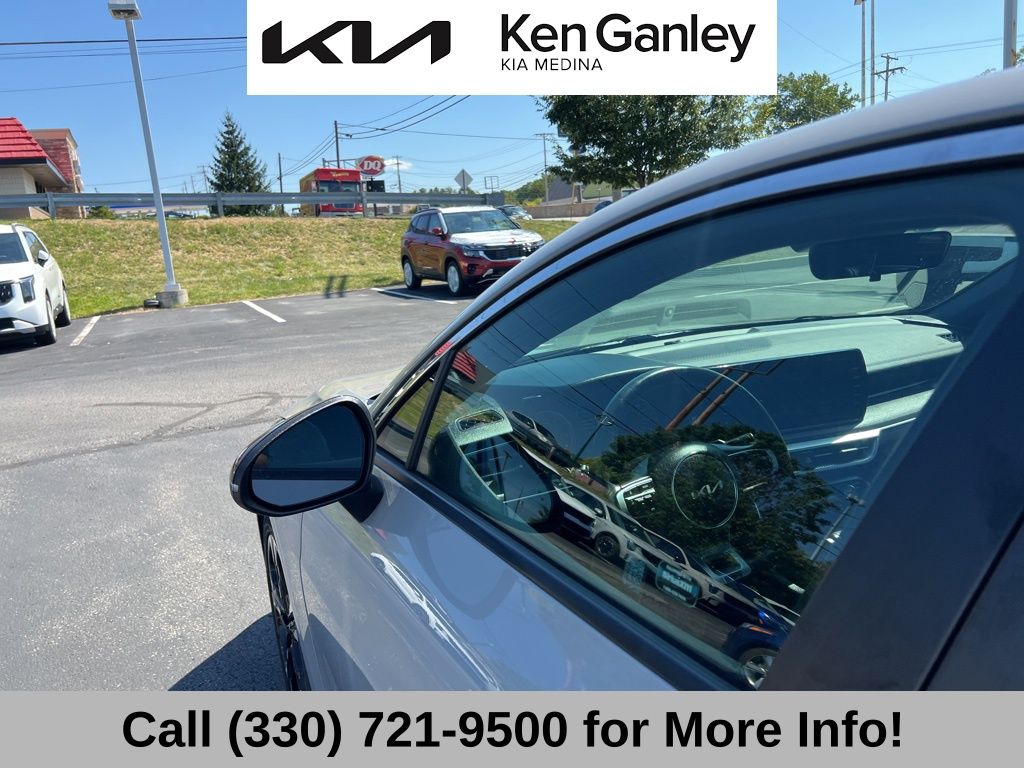 2023 Kia K5 GT-Line photo 23