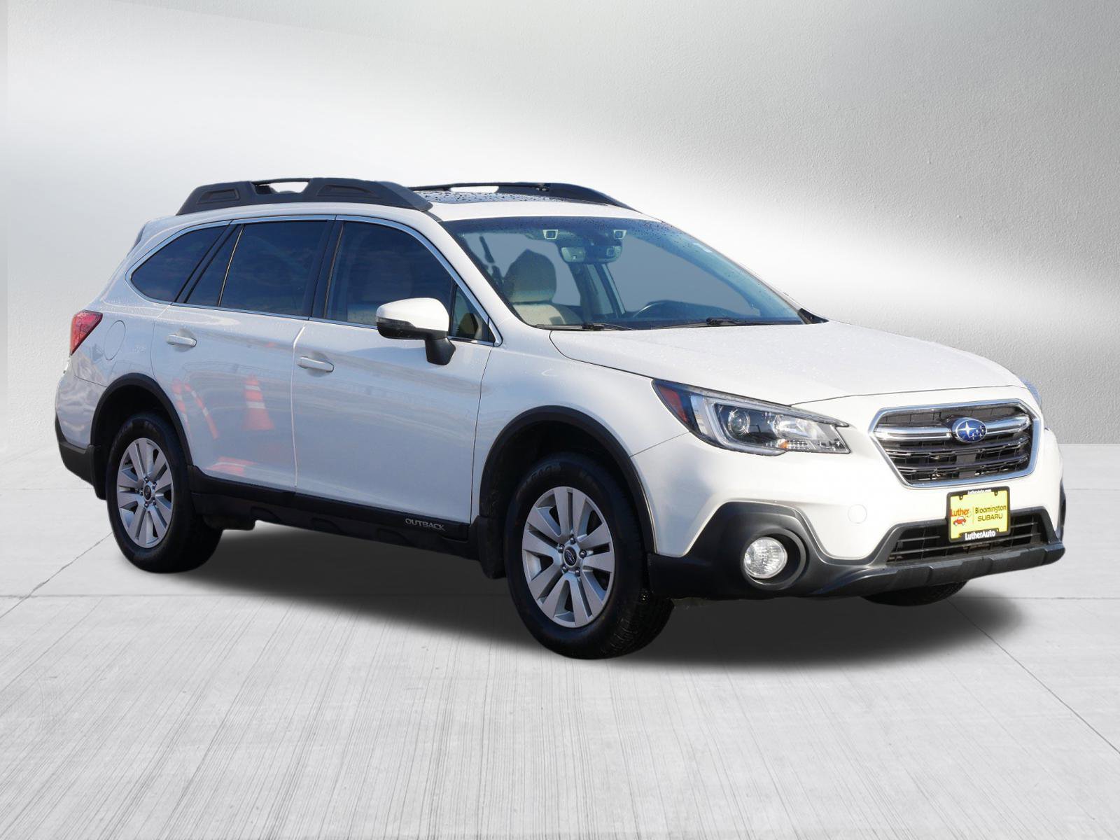 2019 Subaru Outback Premium's photo