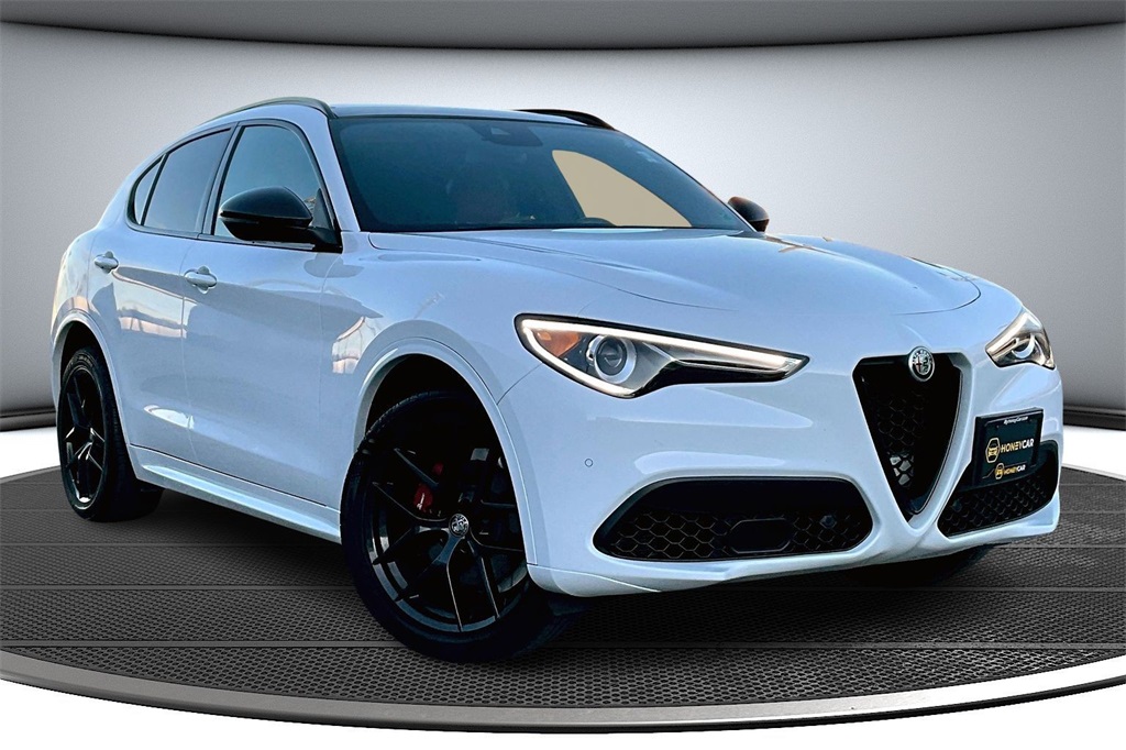 2020 Alfa Romeo Stelvio Ti Sport's photo