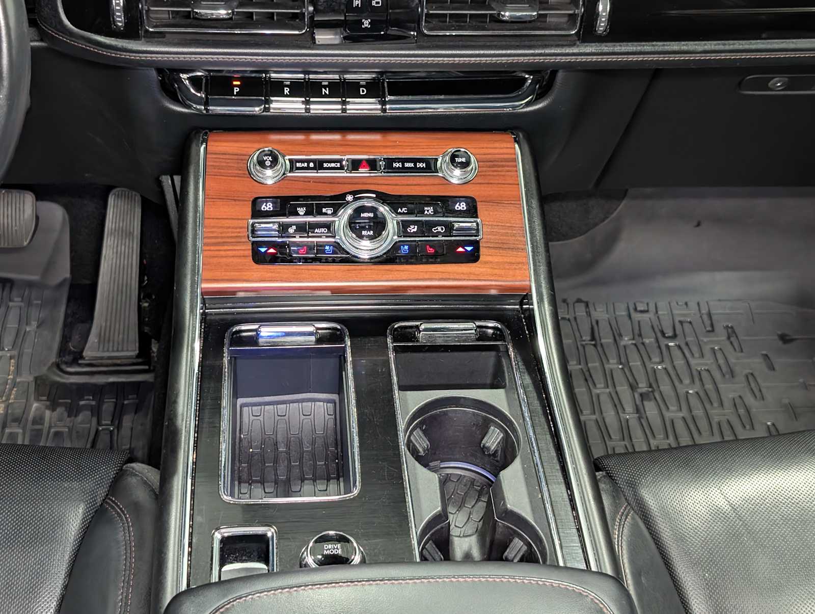 2020 Lincoln Aviator Reserve photo 17