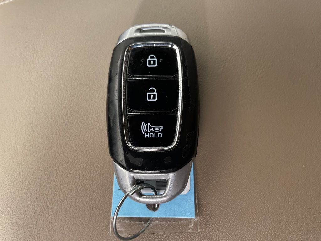 2020 Hyundai Santa Fe SEL photo 33