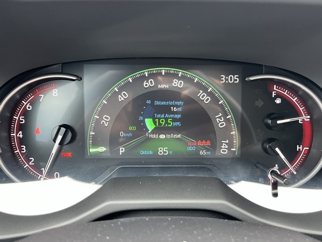 2025 Toyota RAV4 LE photo 12