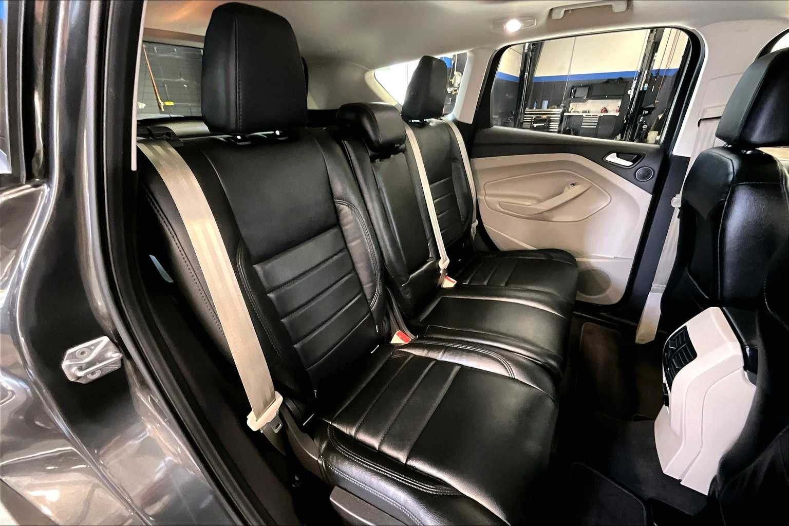 2017 Ford Escape Titanium photo 15