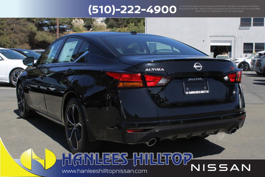 2025 Nissan Altima 2.5 SR photo 8