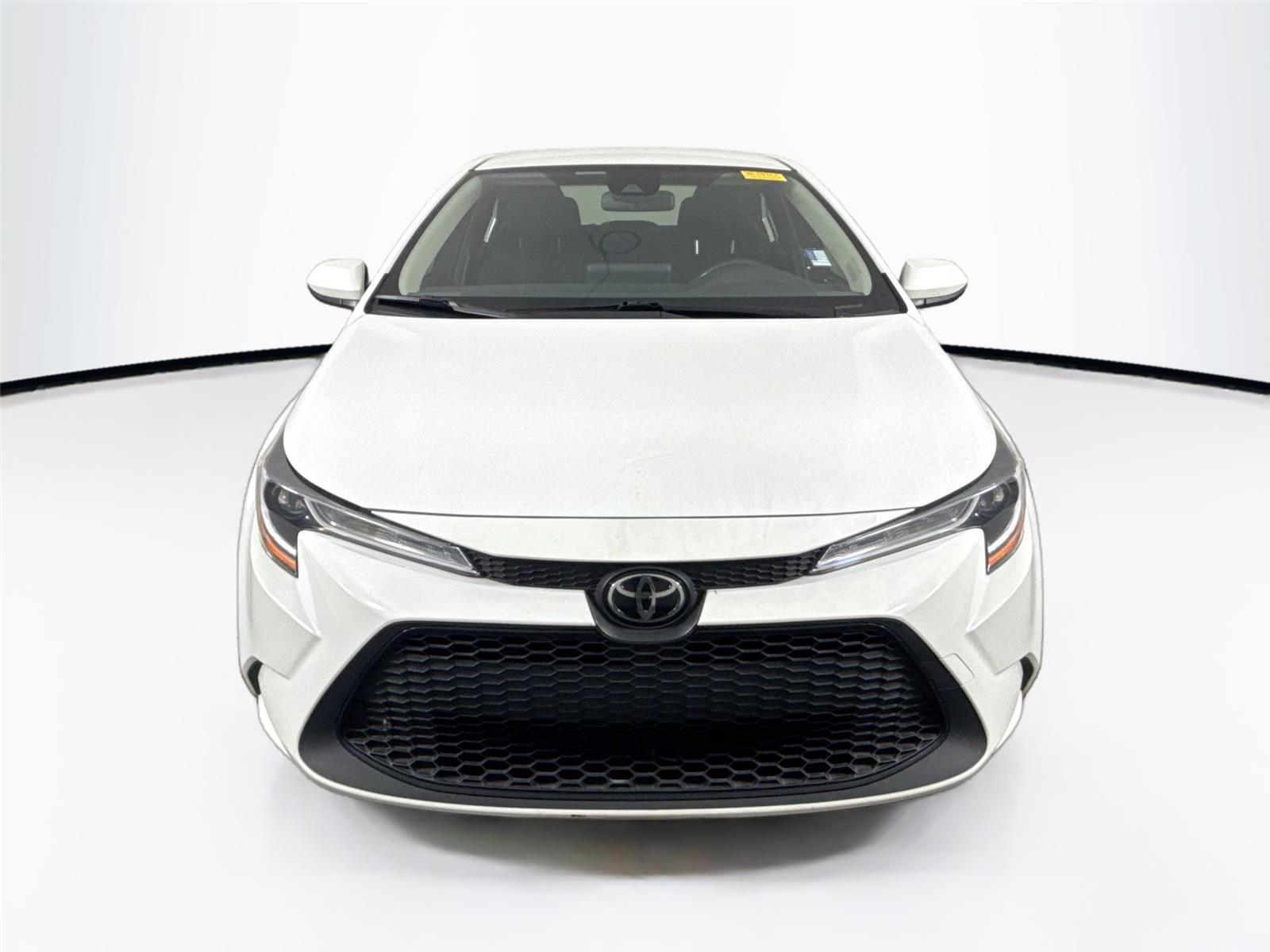 2022 Toyota Corolla LE photo 3