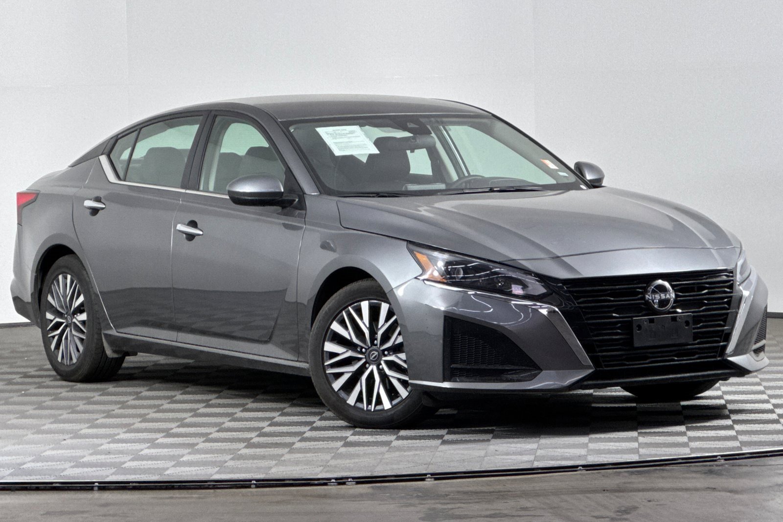 2023 Nissan Altima 2.5 SV photo 2