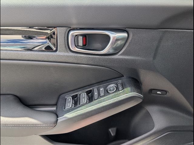 2025 Honda Civic Hybrid Sport Touring photo 13