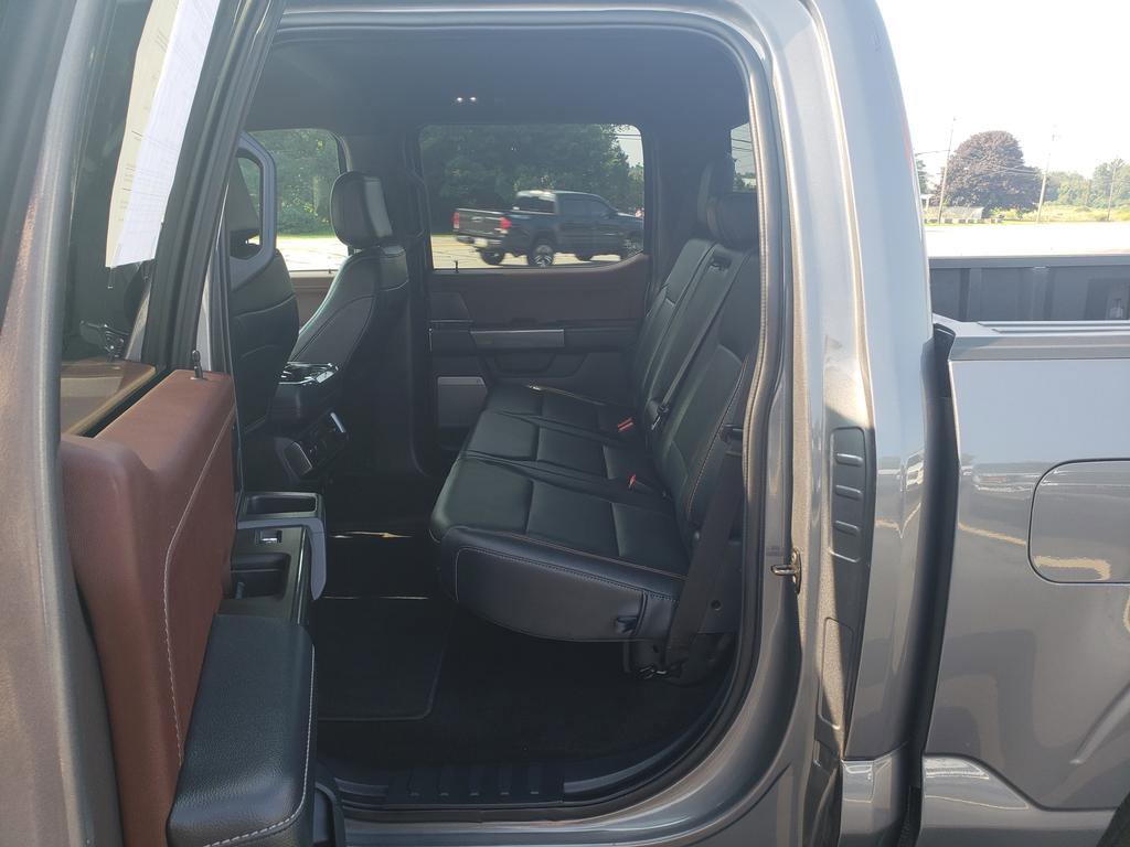 2022 Ford F-150 Lariat photo 10