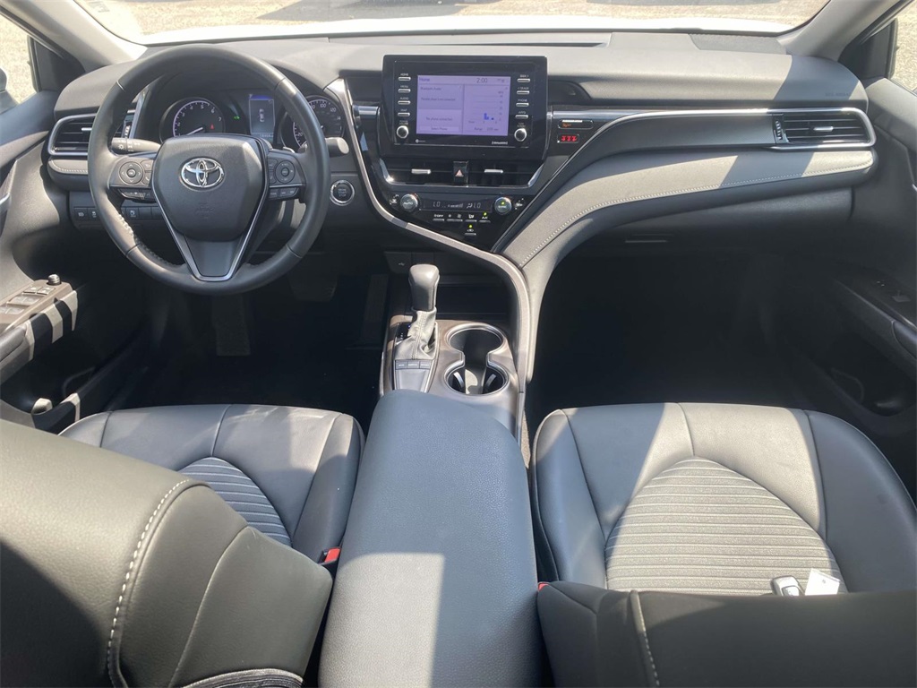 2024 Toyota Camry SE photo 9