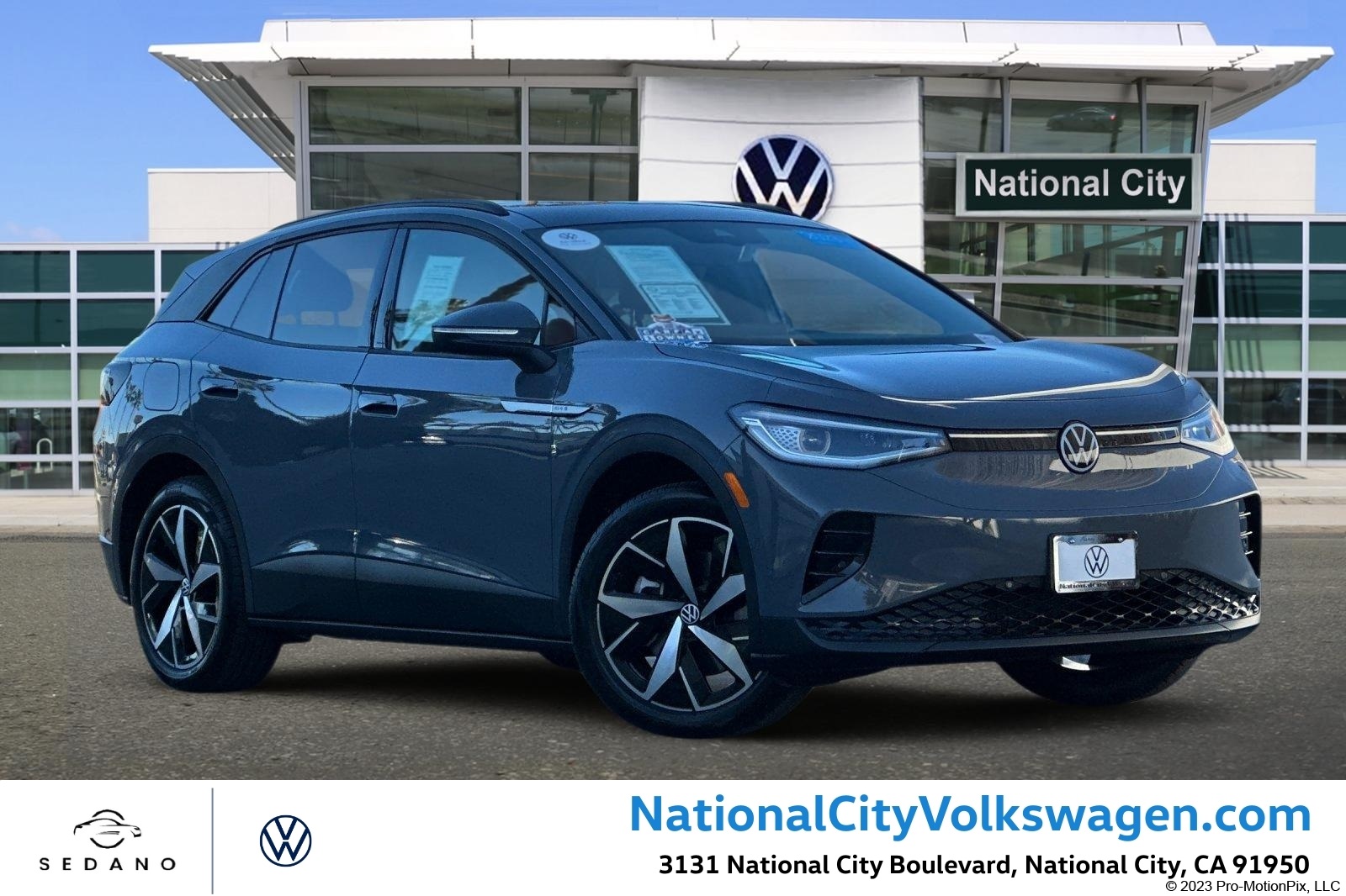 2023 Volkswagen ID.4 Base's photo