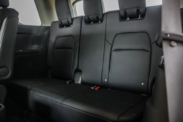 2023 Nissan Pathfinder Platinum photo 28