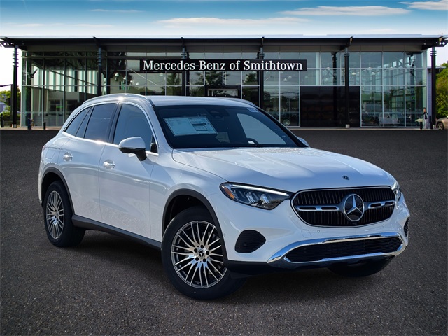 2026 Mercedes-Benz GLC Base's photo