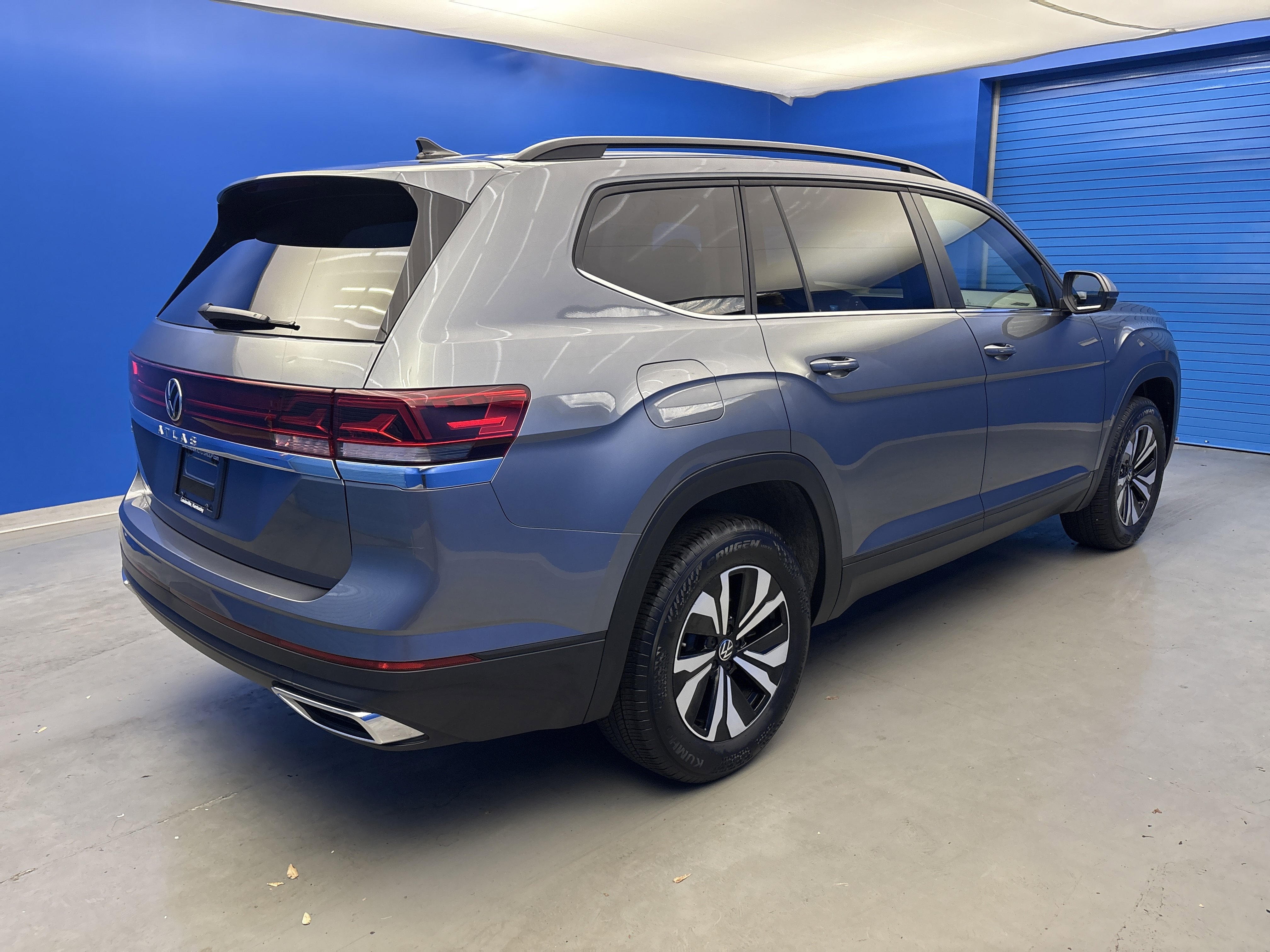 2024 Volkswagen Atlas SE photo 6
