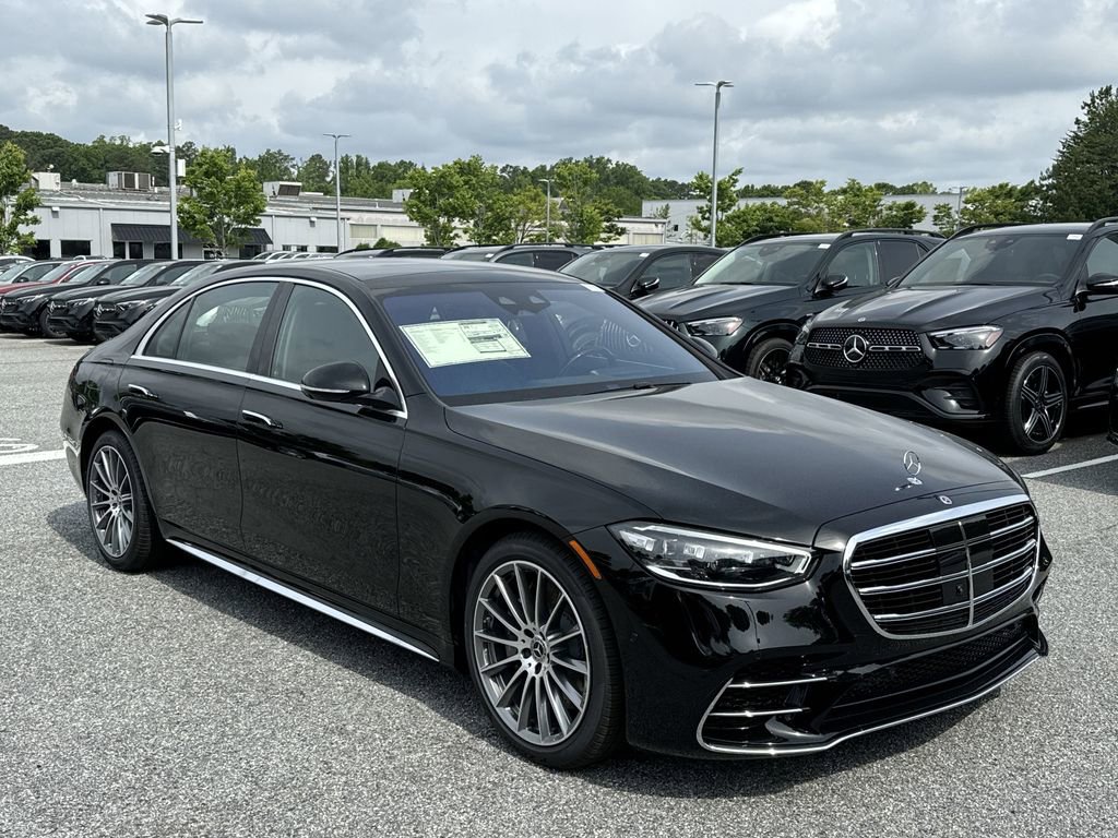 2025 Mercedes Benz S 580 4MATIC photo 2