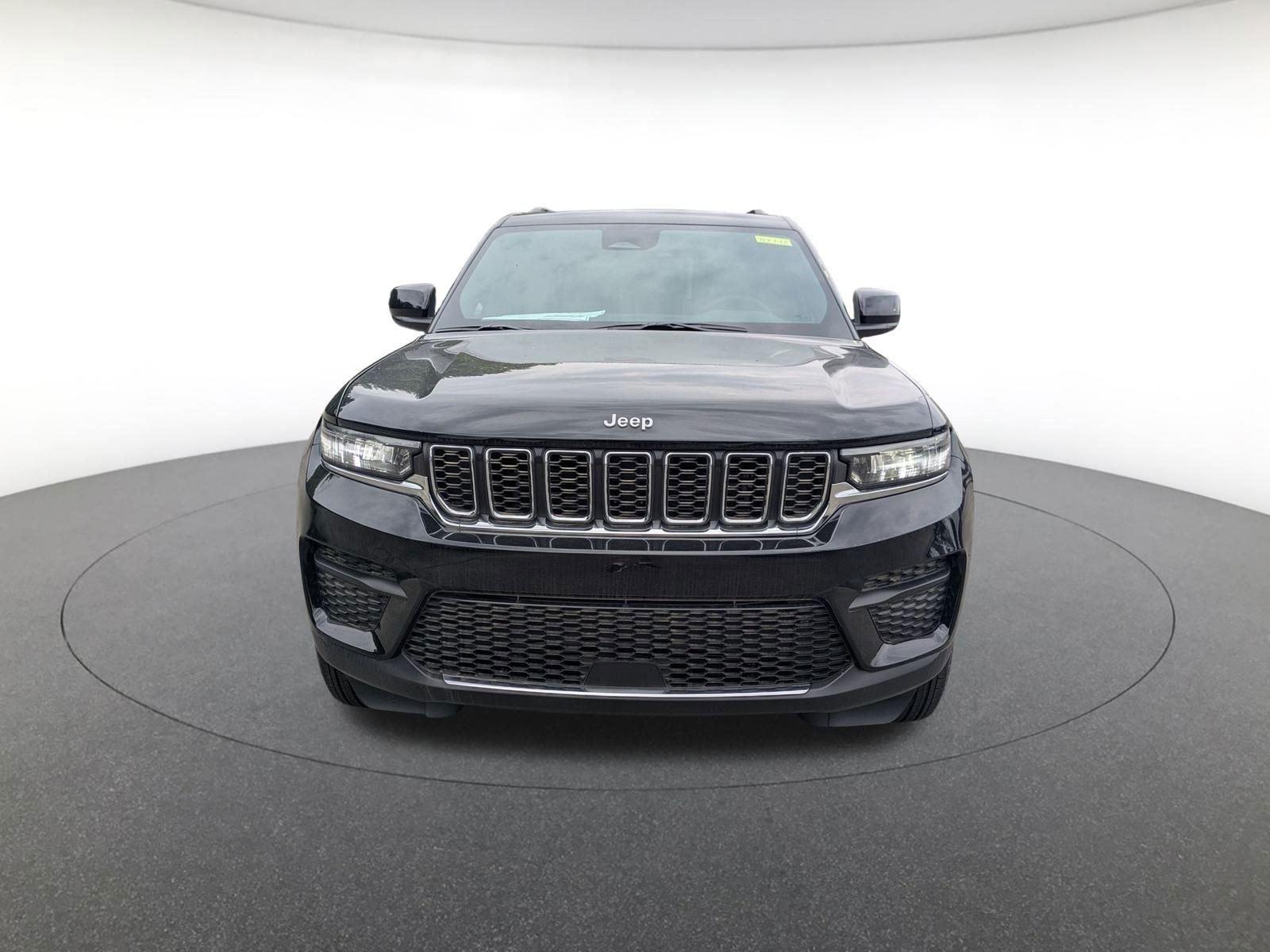 2025 Jeep Grand Cherokee Laredo X photo 9