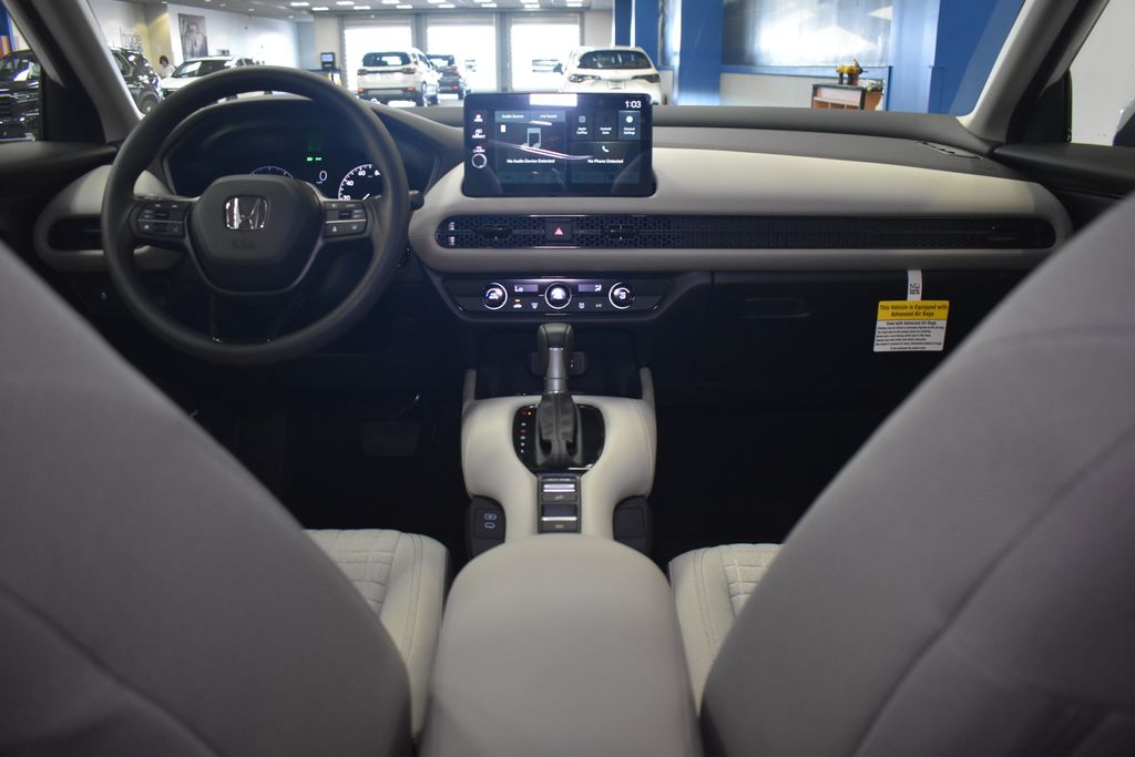 2026 Honda HR-V LX photo 8