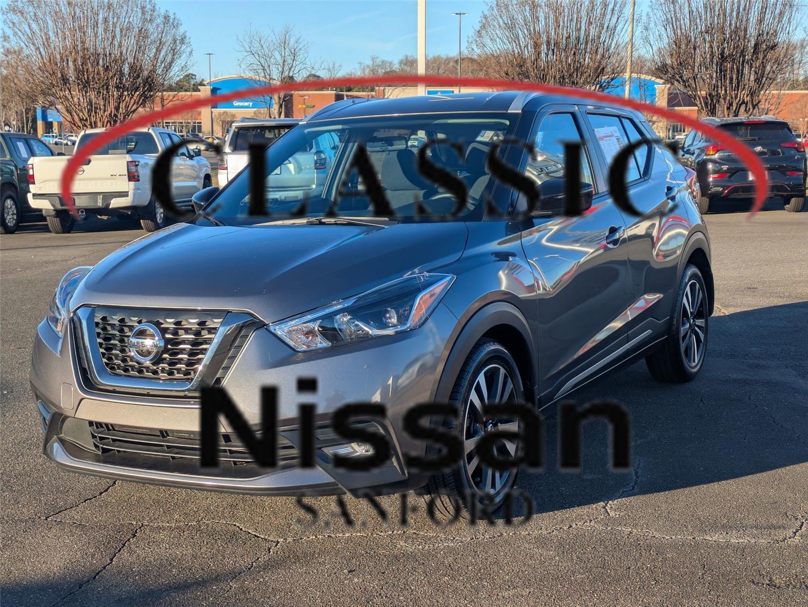 2018 Nissan Kicks SR's photo