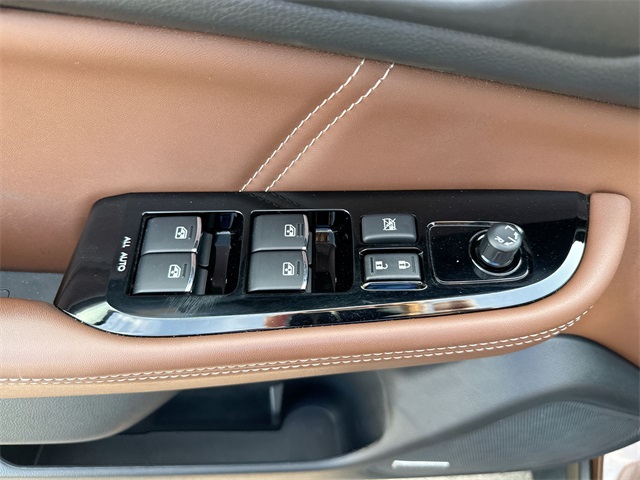 2019 Subaru Outback 3.6R Touring photo 14