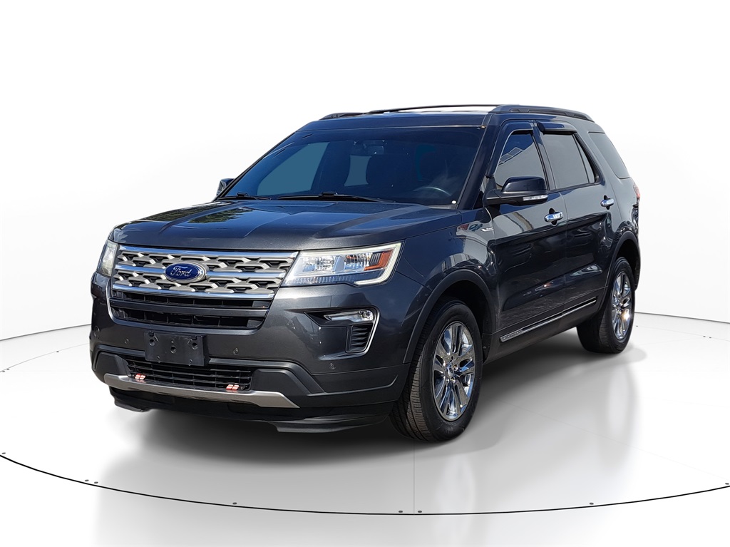 2018 Ford Explorer XLT photo 2