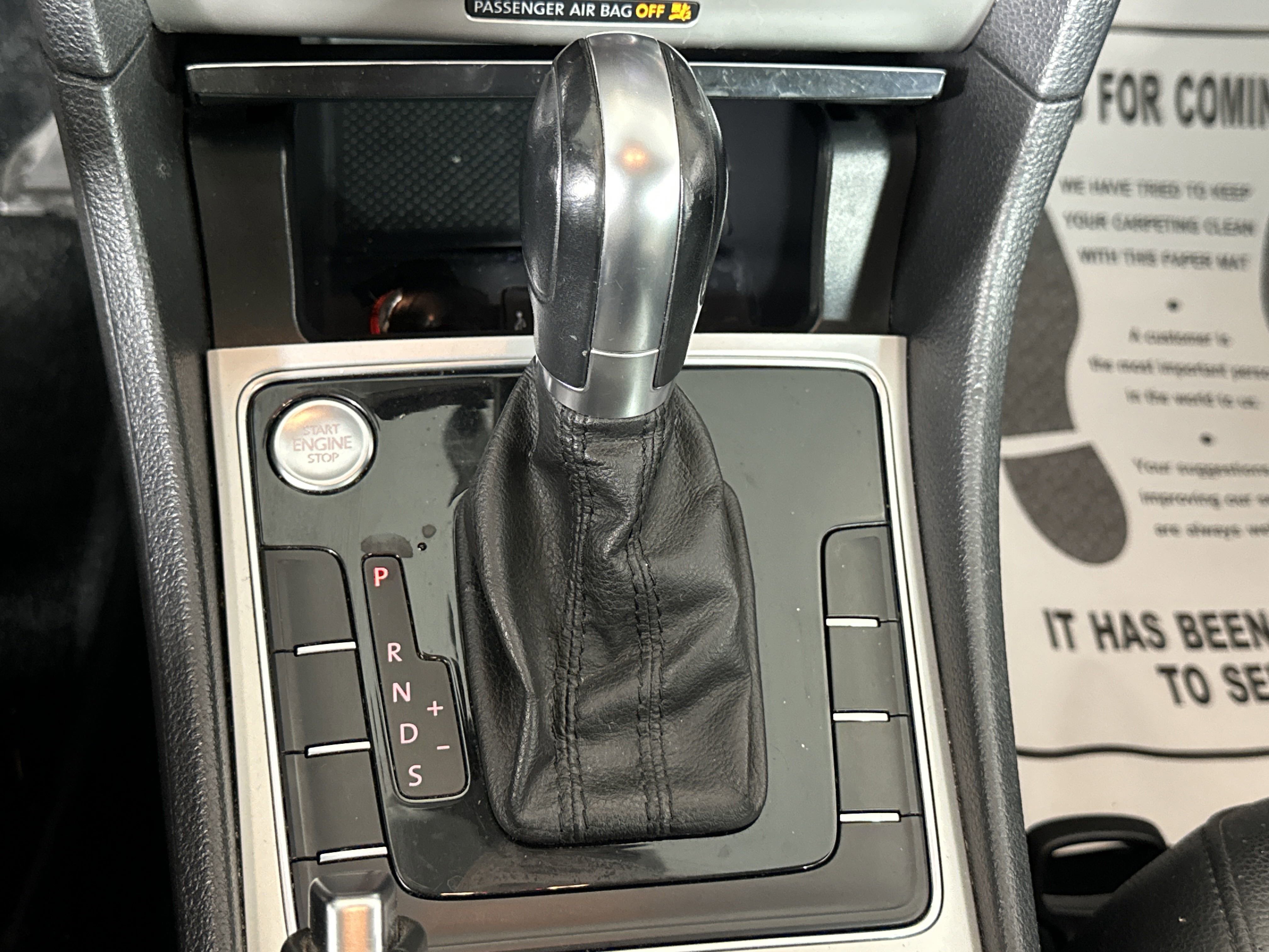 2019 Volkswagen Passat 2.0T Wolfsburg Edition photo 5