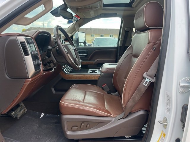 2019 Chevrolet Silverado 2500HD High Country photo 17