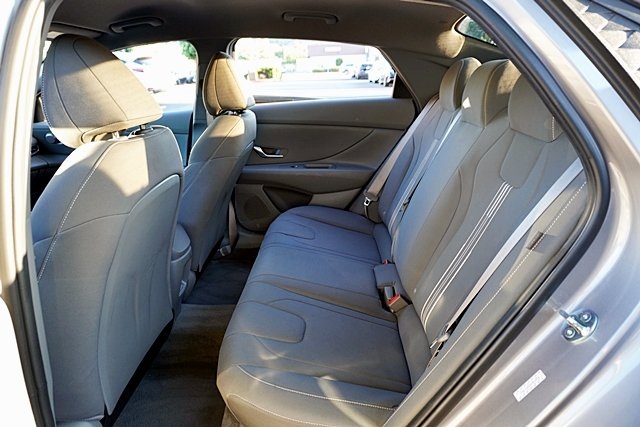 2024 Hyundai Elantra SEL photo 14