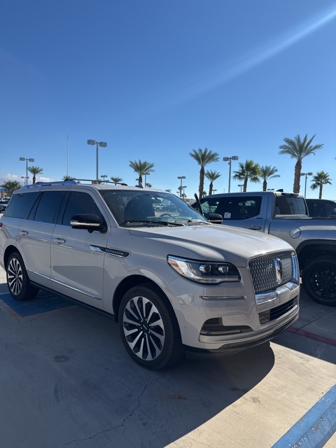 2023 Lincoln Navigator Reserve's photo
