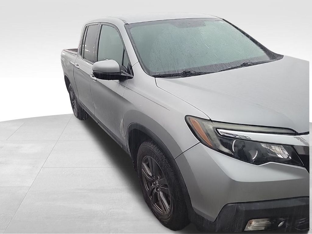 2019 Honda Ridgeline Sport photo 4