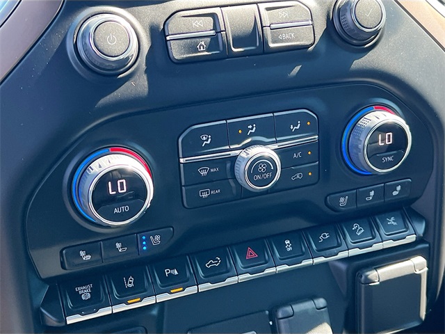 2022 Chevrolet Silverado 2500HD High Country photo 20