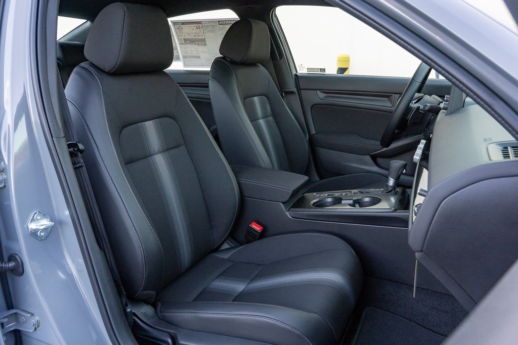 2026 Honda Civic Sport photo 13
