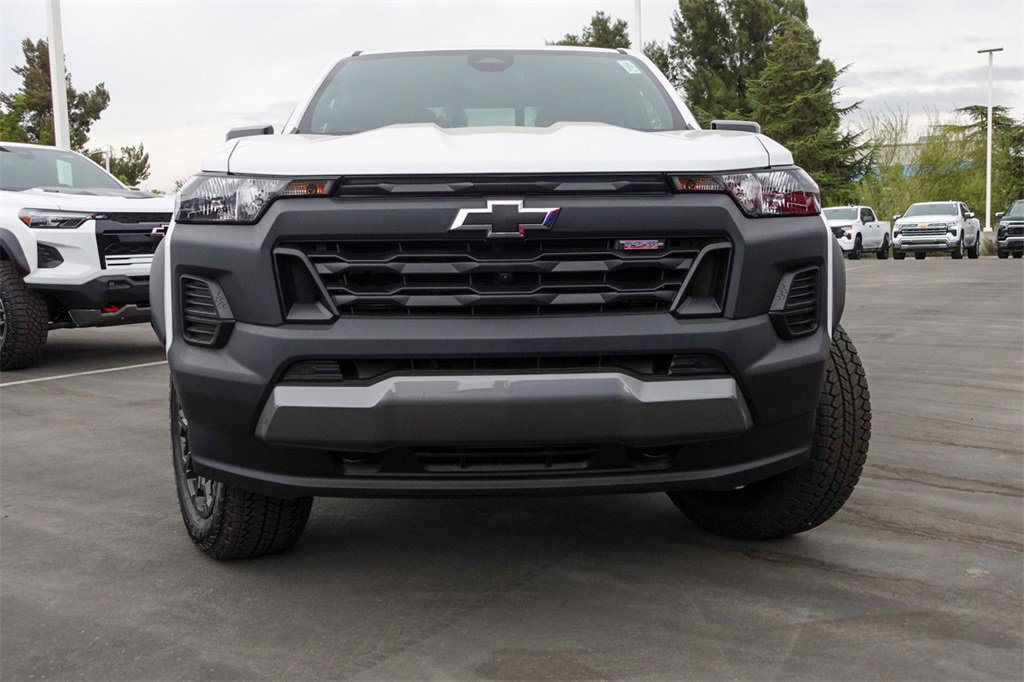 2026 Chevrolet Colorado Trail Boss photo 3
