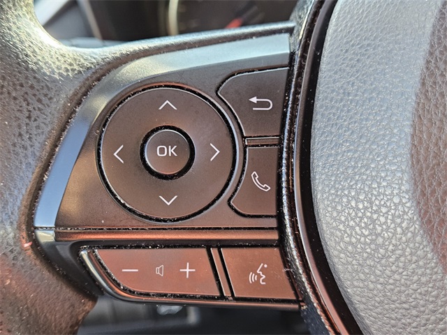 2020 Toyota RAV4 XLE photo 21