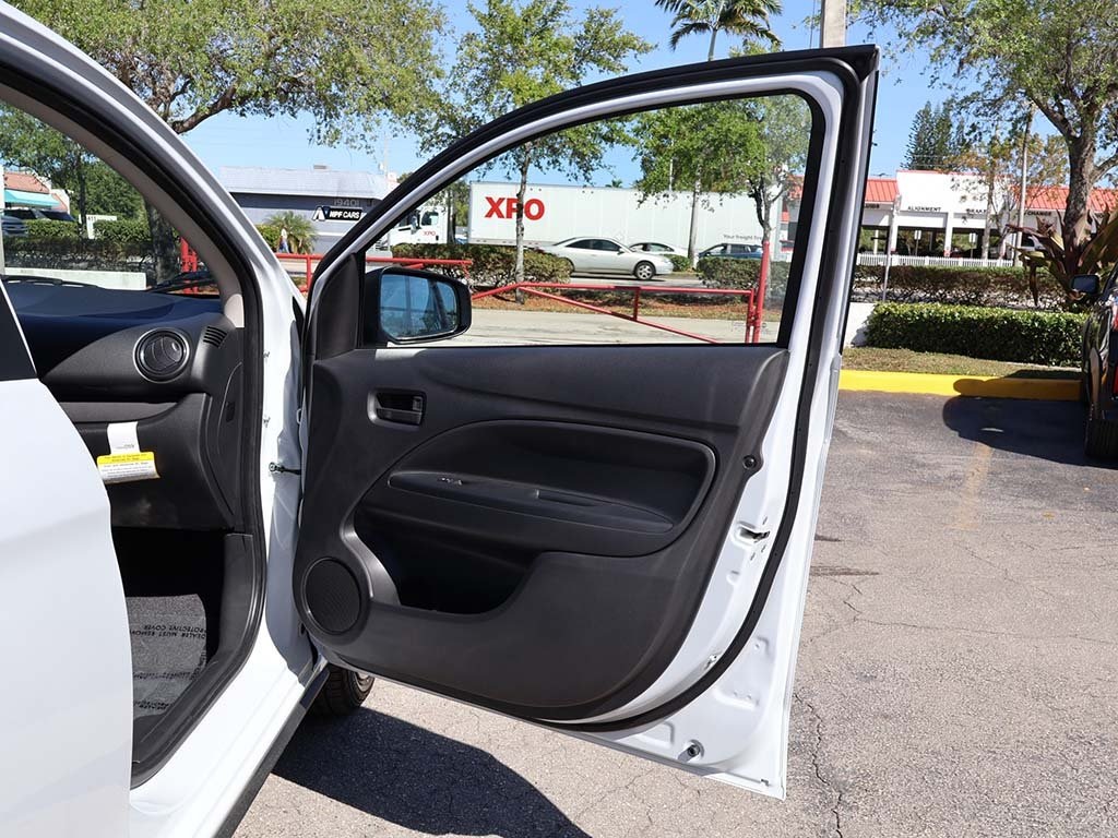2024 Mitsubishi Mirage G4 ES LE Black Edition photo 21