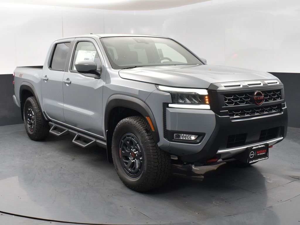 2026 Nissan Frontier PRO-4X's photo