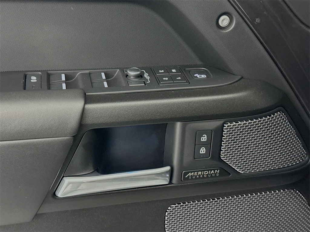 2023 Land Rover Defender 110 Carpathian Edition photo 17