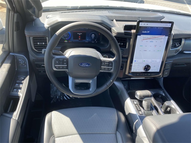 2025 Ford F-150 Lightning photo 9