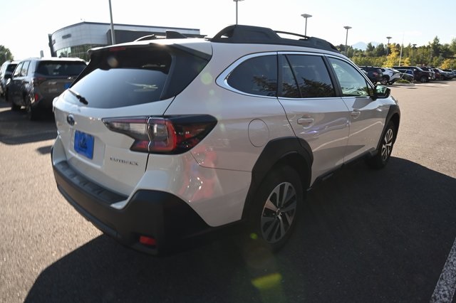2025 Subaru Outback Premium photo 4