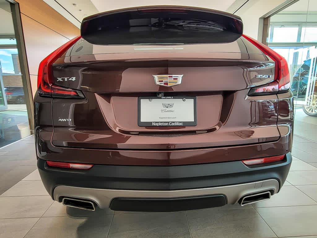 2023 Cadillac XT4 Premium Luxury photo 3