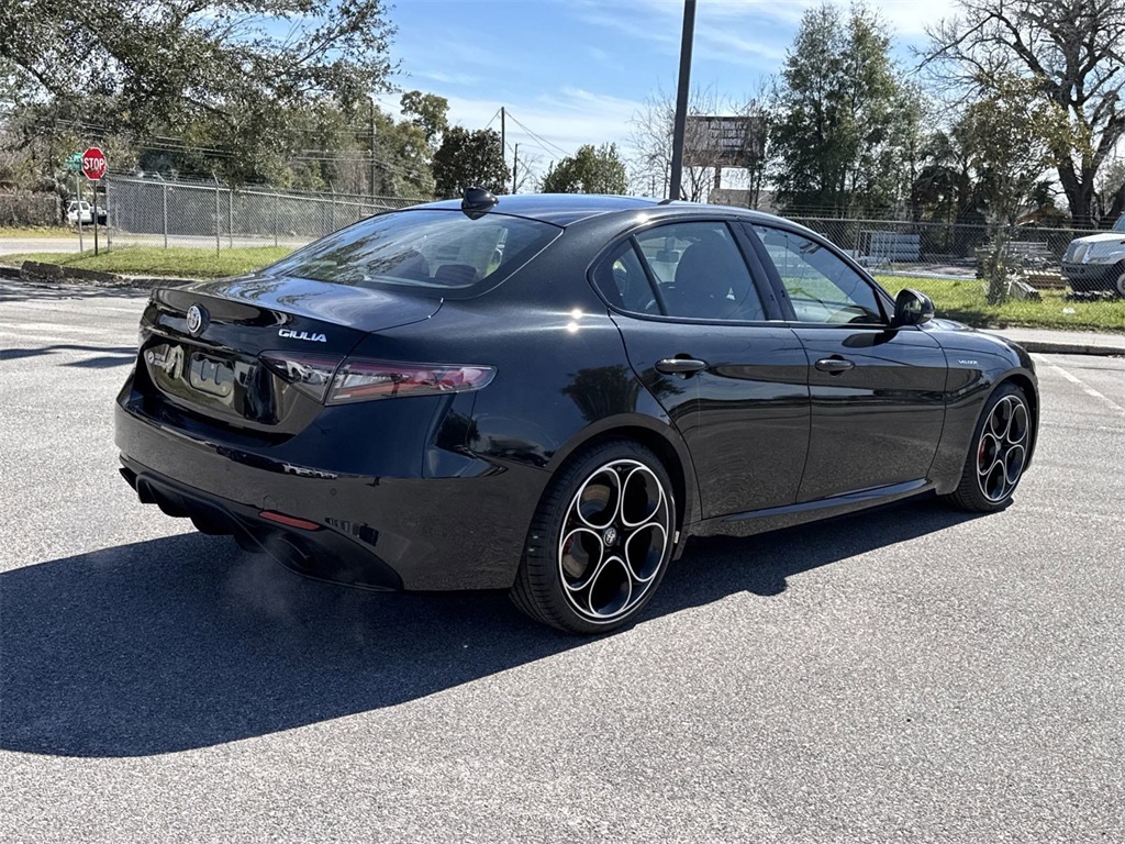 2025 Alfa Romeo Giulia Base photo 5