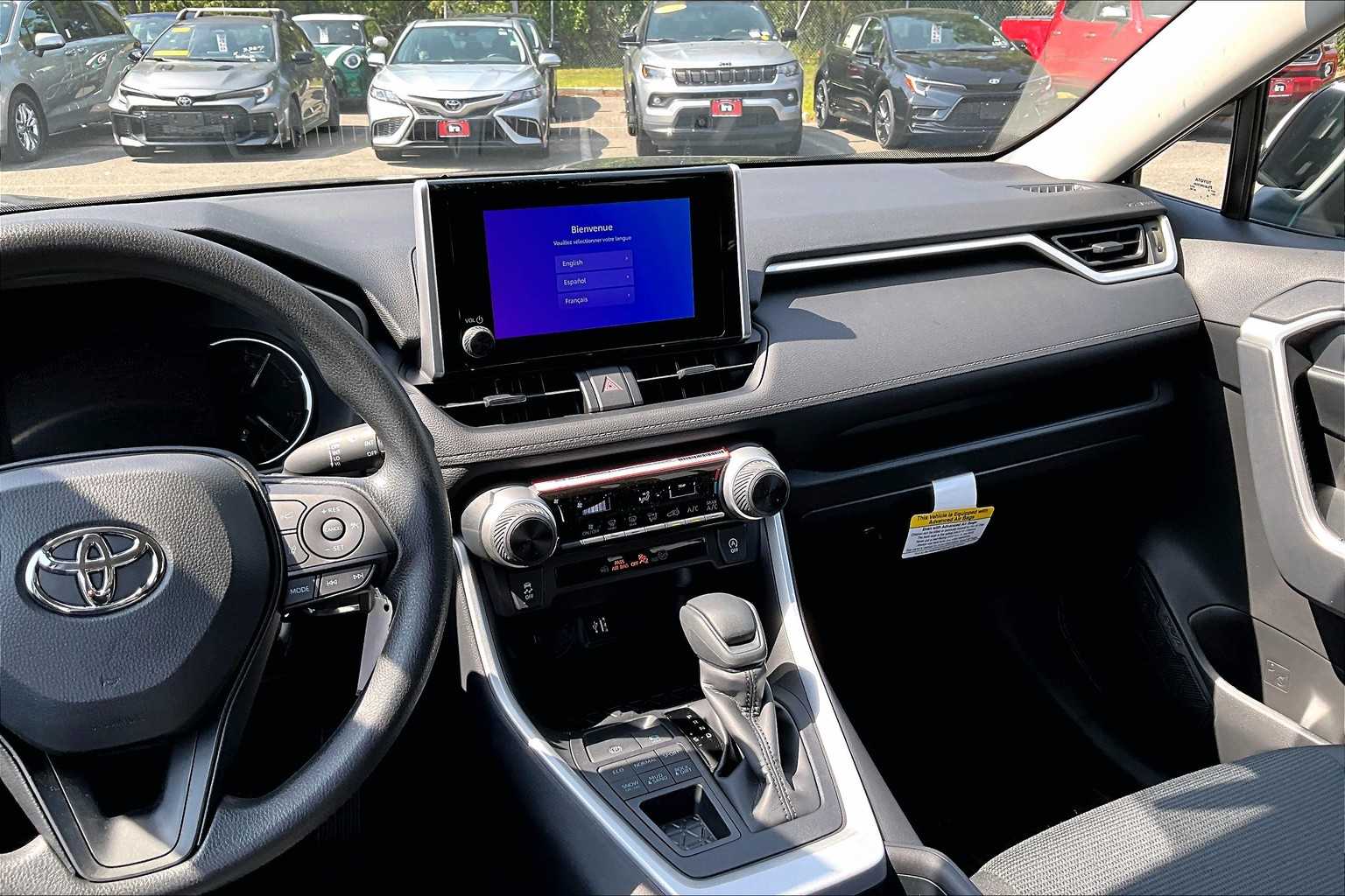 2025 Toyota RAV4 LE photo 6