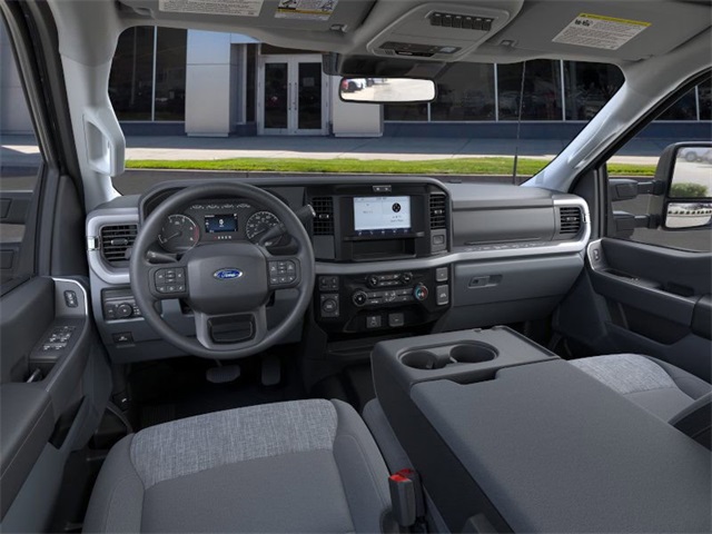 2026 Ford F-350 photo 9