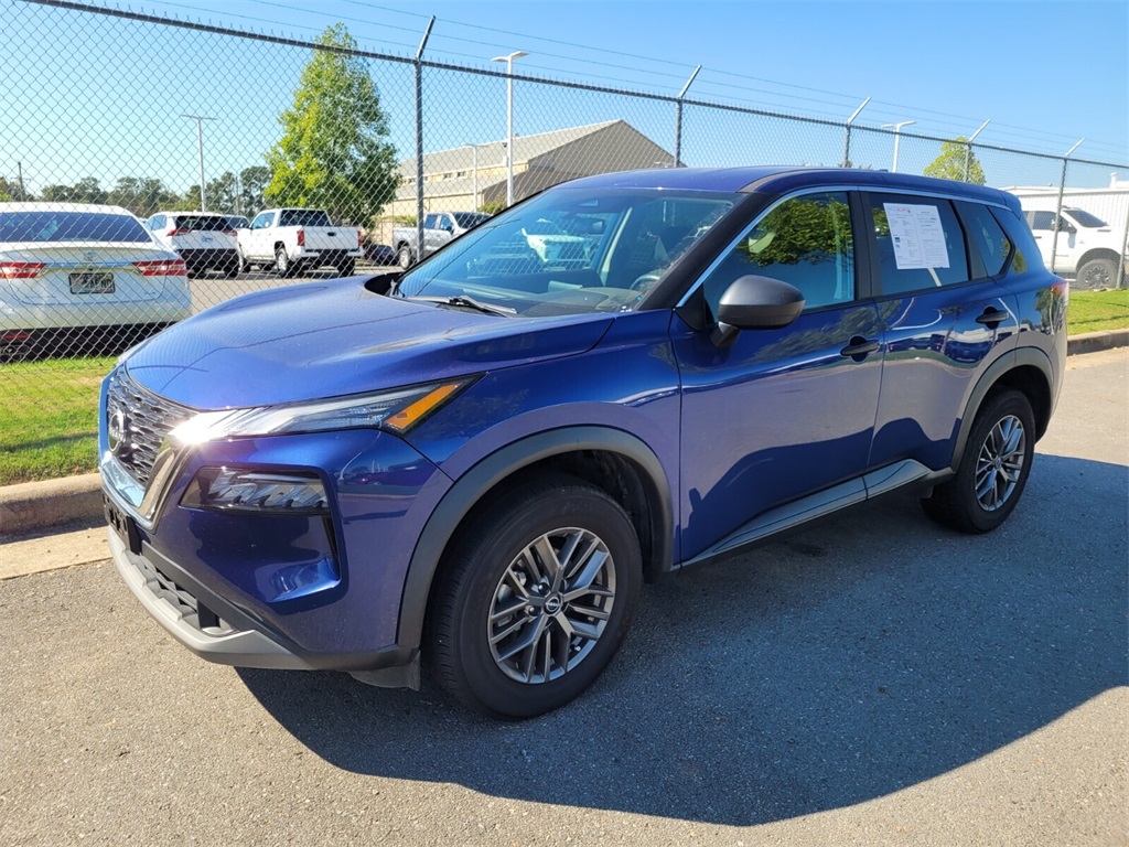 2023 Nissan Rogue S photo 3