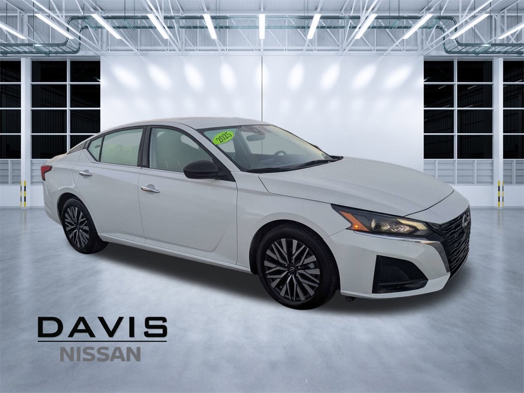 2025 Nissan Altima SV